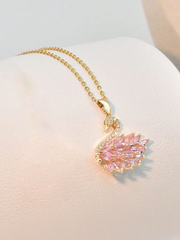Swan pendant